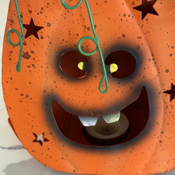 ๐3/$15๐Pumpkin Metal Candle Holder Decoration - Picture 2 of 5